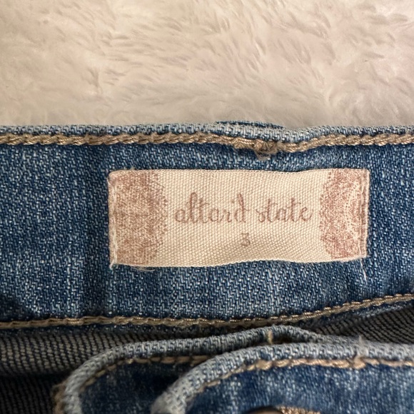 Altar’d State distressed cuffed denim shorts - Picture 2 of 5